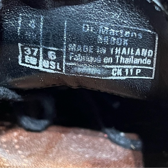 Dr. Martens Nlack Patent Leather Brook Low Boots - Picture 9 of 9